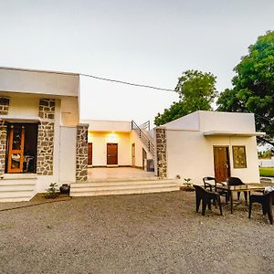 Hotel Jawai Sanderao Farms Exterior photo