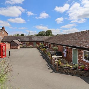 Villa The Hay Barn Chester Exterior photo