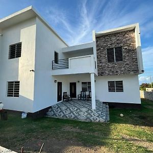 Villa Seabreeze Manor Basseterre Exterior photo