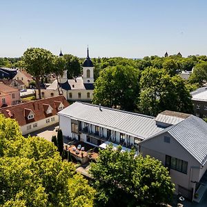 Hotel NOSPA Kuressaare Exterior photo