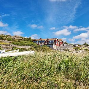 Stunning home in Glöskär with 3 Bedrooms Lycke Exterior photo