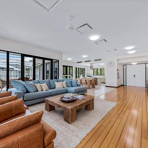 Ferienwohnung Penthouse Living At The Port Of Airlie Airlie Beach Exterior photo