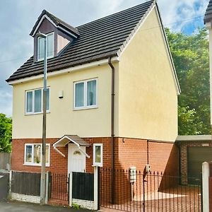 3 Bedroom Guest House In Dudley Exterior photo