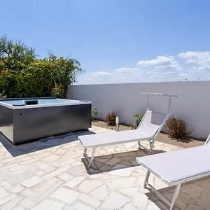 Seaside House - Exclusive Villa With Jacuzzi Villanova di Ostuni Exterior photo