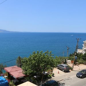 Red Berry Apartment Sarandë Exterior photo