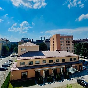 Hotel Piramida Marburg Exterior photo