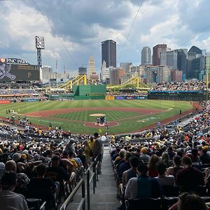 Ferienwohnung Sweeping Stadium Views 24-7 Valet Gym Lounge Roku Pittsburgh Exterior photo