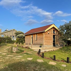 Ferienwohnung Cosy Wood Cabin For 2 In Naivasha! Elwai Visitor Centre Heni Village Exterior photo