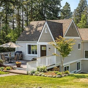 Villa Secluded 4Br Nestled In Woods-Hot Tub/Dog Friendly Friday Harbor Exterior photo