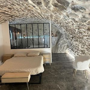 Appartement Centre Ville Avec Jacuzzi Sisteron Exterior photo