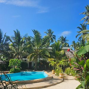 Bed and Breakfast Kiganja Matemwe  Exterior photo