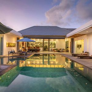 Villa Wow Canggu Exterior photo