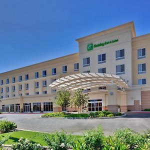 Holiday Inn & Suites Bakersfield, An Ihg Hotel Exterior photo