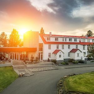 Gistihúsið - Lake Hotel Egilsstaðir Exterior photo