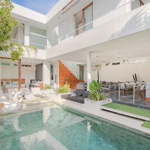 Modern 3 Bedroom Villa! Seminyak Exterior photo