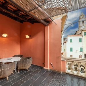 Castelvittorio Medieval Getaway! Roomy Apartment Castel Vittorio Exterior photo