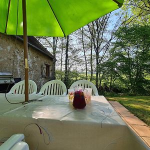 Villa Ancien Moulin Avec Piscine, Terrasse, Jardin Privatif Et Petite Ile - Pres Des Etangs De La Brenne - Fr-1-591-159 Prissac Exterior photo