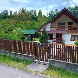 Complex De Pensiuni Si Casute La Munte-Ceahlău Exterior photo