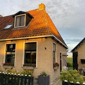 Villa Vakantiehuis In Friesland Voor De Hele Familie Huns Exterior photo