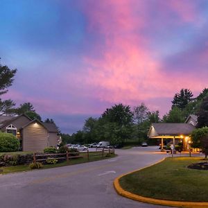 Best Western Inn&Suites Rutland-Killington Exterior photo