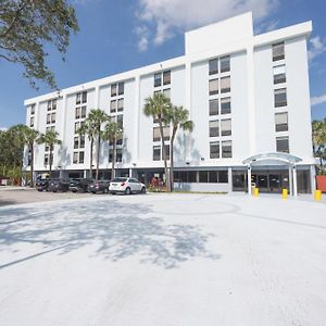 Onyx Hotel Miami Airport Exterior photo