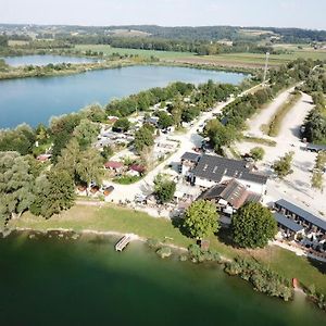 Seehaus Mamming - Hotel - Schlaffässer - Biergarten - Camping Exterior photo