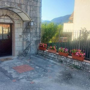 Bed and Breakfast Casale di Pesche Exterior photo