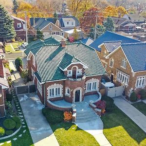 European Custom Built Home Berwyn Exterior photo