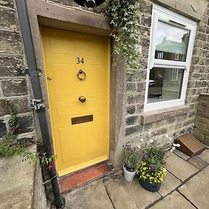 Villa The Yellow Door To The Peaks Bollington Exterior photo