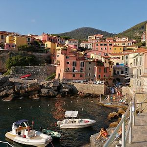 Bed and Breakfast La Locanda Della Graziosa Lerici Exterior photo