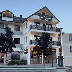 Blackmountain Hotel Bajram Curr Exterior photo