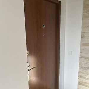 Studio Apartment No Invoice Provided Nie Wystawiono Faktury Mysiadlo Exterior photo