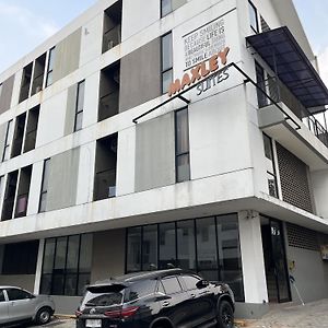 Maxley Suites Lippo Karawaci 30 Binong Exterior photo