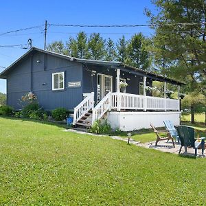 Navy Cottage On Lac Heney Gracefield Exterior photo