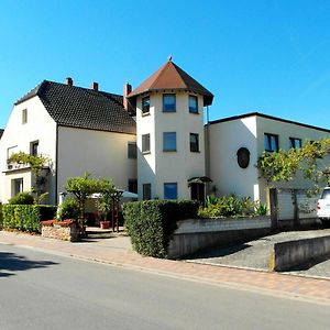 Hotel Via Eberle - Vinothek Und Gaestezimmer Grünstadt Exterior photo