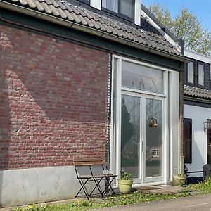 Bed and Breakfast De Drie Uilen Oud-Gastel Exterior photo