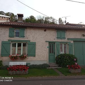 Villa Gite Familial Spacieux Avec Cheminee, Jardin Et Terrasse, Proche De Verdun Et Bar-Le-Duc - Fr-1-585-69 Reffroy Exterior photo