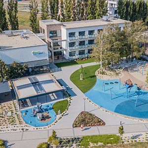 Hotel Penzión Thermalpark Dunajská Streda Exterior photo