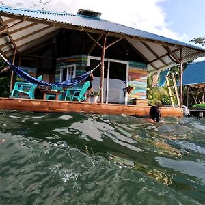 El Toucan Loco Floating Lodge Tierra Oscura Exterior photo