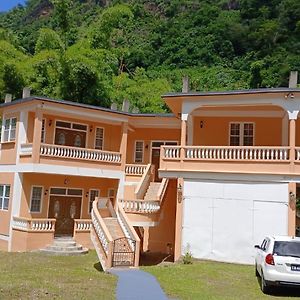 Villa The Seclusive Mansion Roseau Exterior photo