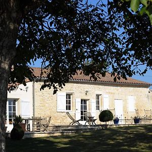 Villa Chateau Doyac Saint-Seurin-de-Cadourne Exterior photo