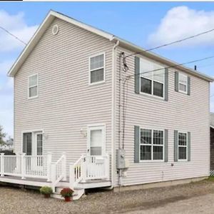 Villa Wonderful Seaside Retreat Steps To The Sand On Cul De Sac Hampton Exterior photo