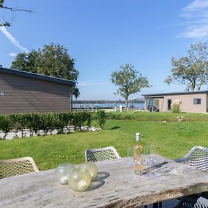 Villa Waterzicht Chalet Nulde - Rust & Ruimte Voor 5 Personen Putten Exterior photo