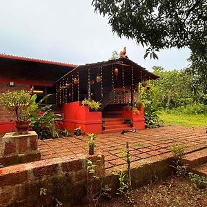 Surangi Homestays Vengurla Exterior photo