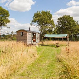 Hotel Daisy Shepherds Hut Weald Exterior photo