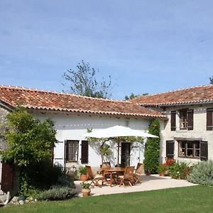 Villa La Cotte Remote House For Family Getaway In Perigord Nanteuil-Auriac-de-Bourzac Exterior photo