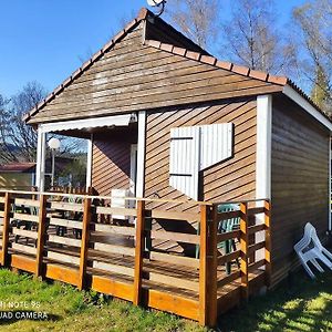 Ferienwohnung Chalet Bois 4 Personnes Avec Exterieur Prive Saint-Rémy-sur-Durolle Exterior photo