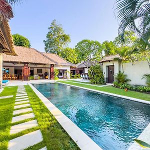 Villa Alore Managed By Villa Bugis Seminyak Exterior photo