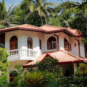 Liyara Villas Gampola Exterior photo