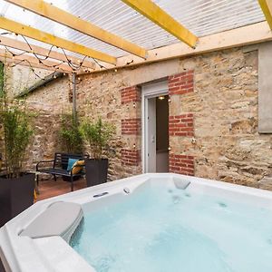 Ferienwohnung Charmant Duplex Avec Jacuzzi Guingamp Centre Exterior photo